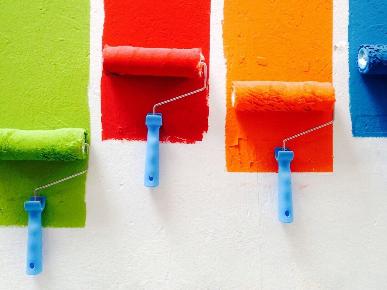 Trucos de pintura: Cómo cambiar la perspectiva visual de tu hogar